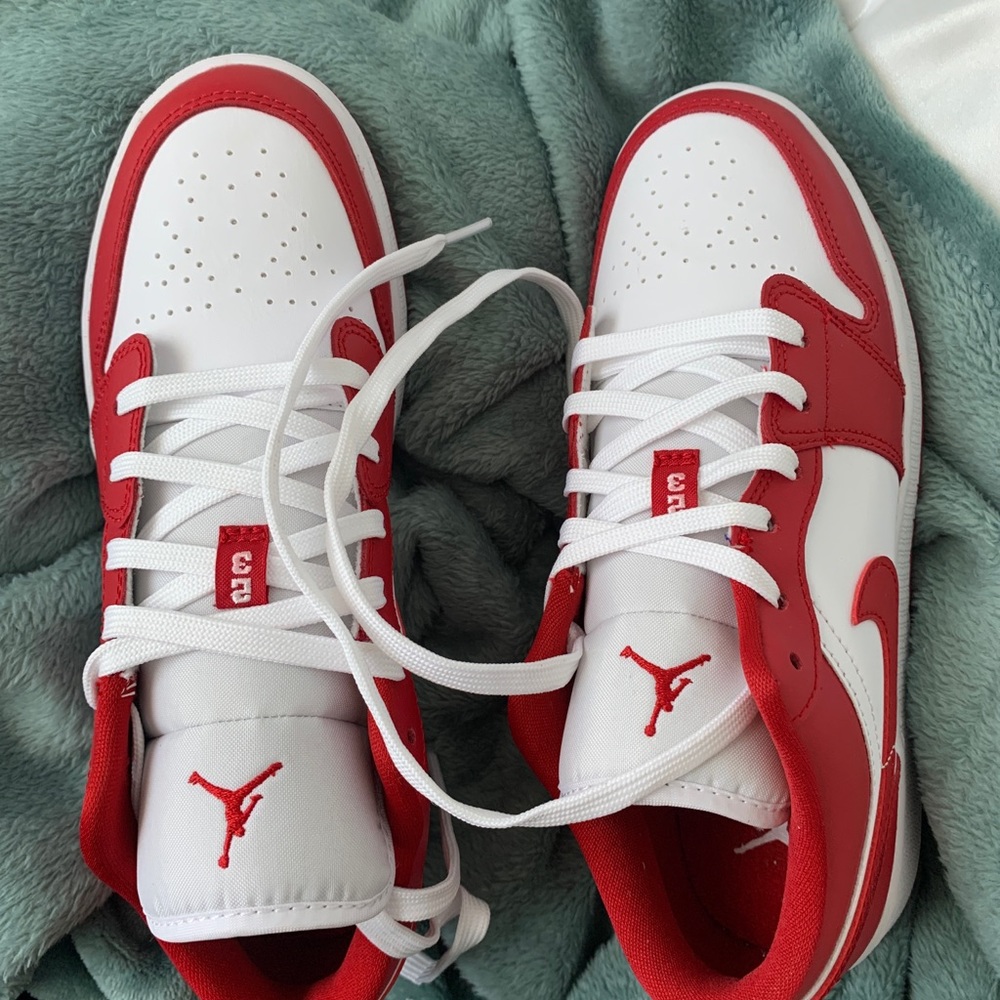 JORDAN 1 GYM RED LOWS